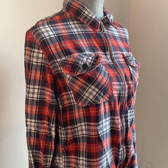🌈 3/$20 Super dry zip up red plaid long sleeve flannel top - Picture 6 of 9